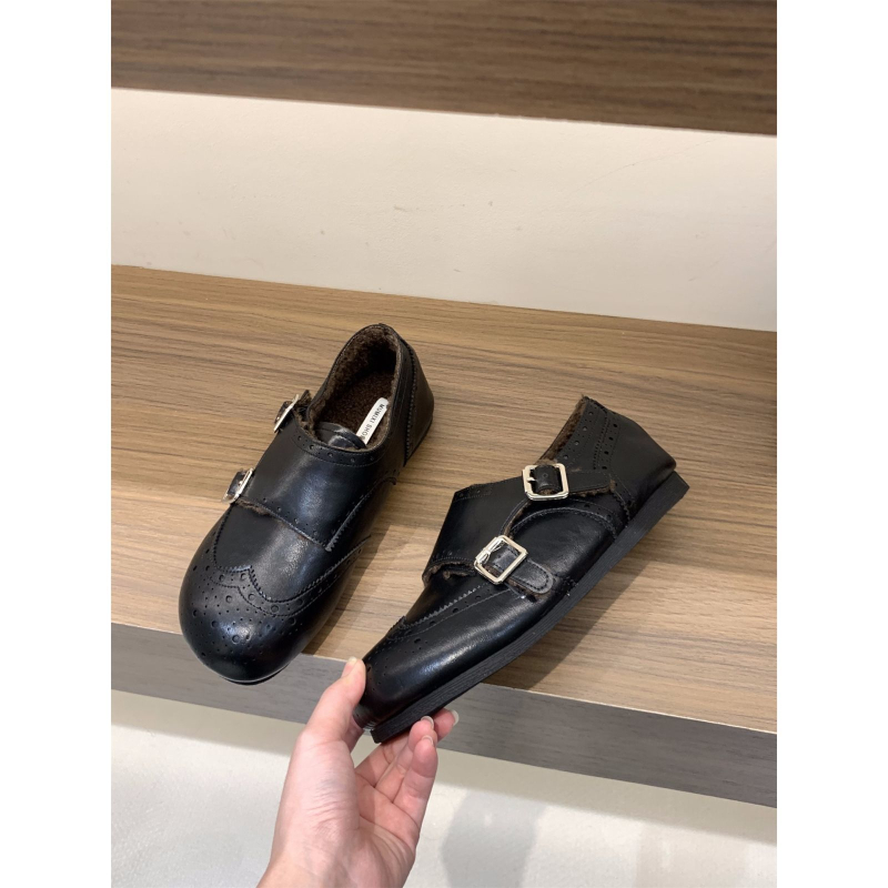 Női velúr mokaszin, bolyhos béléses, alacsony sarka 1-3 cm, gumitalp, kerek orr, téli, tavaszi és őszi viselethez