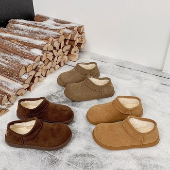 Ghete de zăpadă pentru femei - partea superioară din piele sintetică, căptușeală din blană artificială, talpă din cauciuc, gleznă scurtă, toc 1–3 cm, Iarna 2025