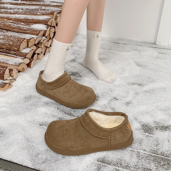 Ghete de zăpadă pentru femei - partea superioară din piele sintetică, căptușeală din blană artificială, talpă din cauciuc, gleznă scurtă, toc 1–3 cm, Iarna 2025