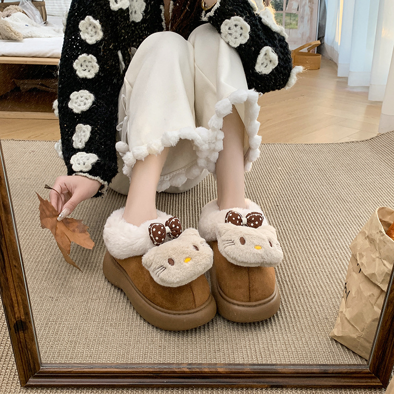 Dámske snehové čižmy s velúr vrškom, gumová podrážka, slip-on, vnútorná výstelka z umelej kožušiny, výška päty 3–5 cm