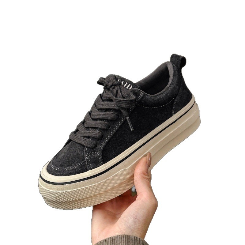 Ženske tenisice za svakodnevnu upotrebu od split kože, okrugla prst, niski vrh, prozračne, srednja visina potpetice 3-5 cm (Split leather upper; Round toe; Low-top; Breathable; Medium heel 3-5 cm)