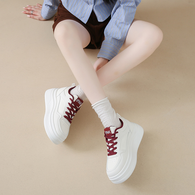 Női lépőcipő, légáteresztő vastag talppal, alacsony felsőrész PU-ból, gumírozott talp, kényelmes és kopásálló, nyár 2025