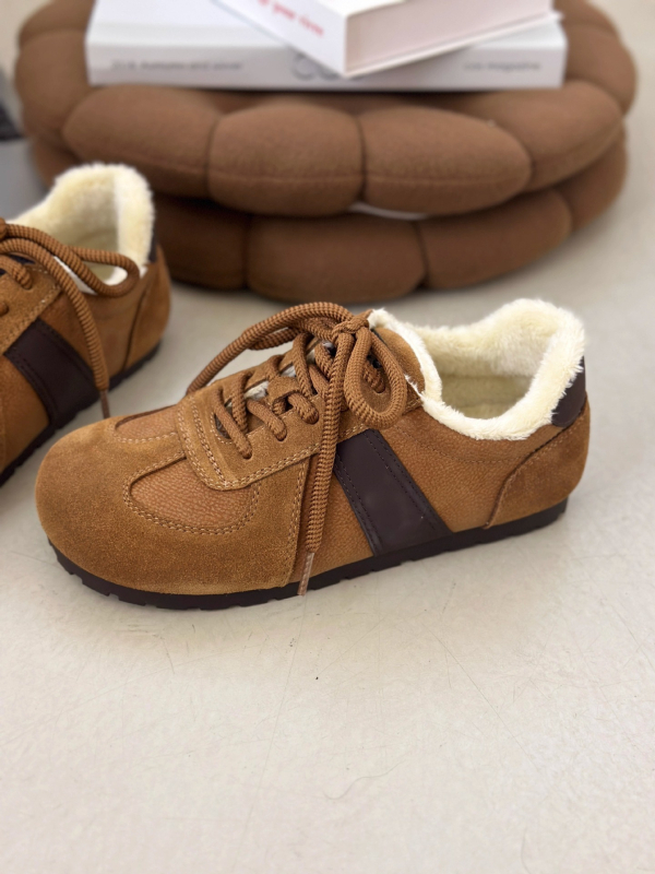 Női mule cipő kerek orrú, PU felsőrész, plüss bélés, gumitalp