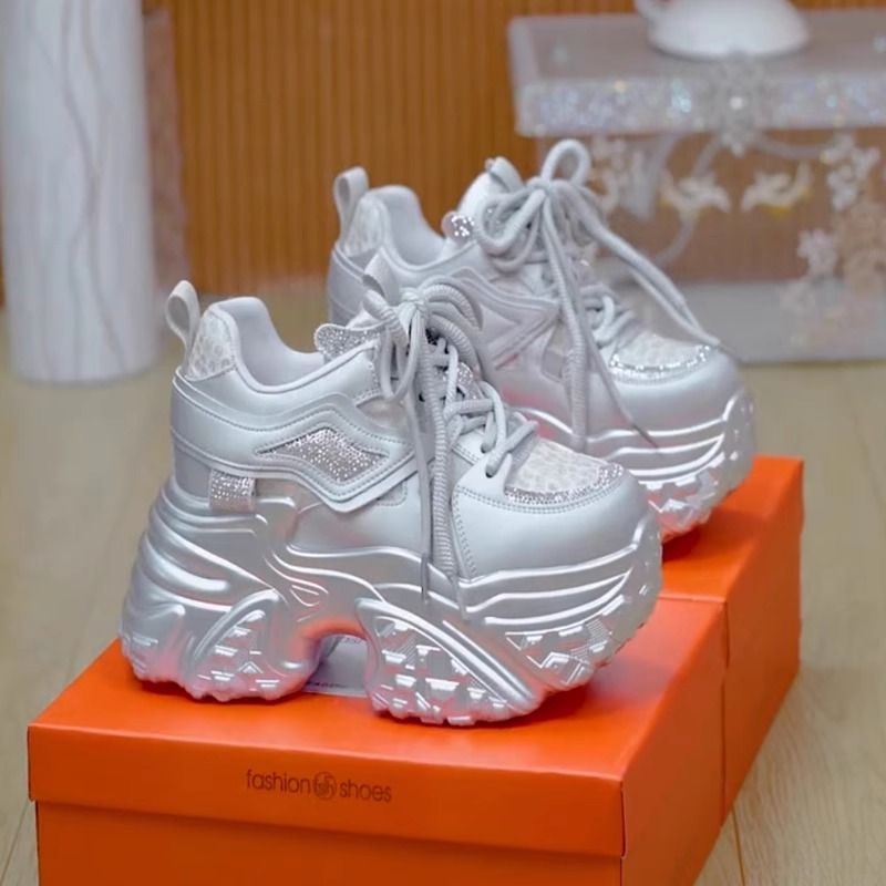 Női dad shoes belső magasságnöveléssel és vastag talppal — PU felsőrész, hálós bélés, EVA talp