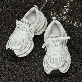 Ženske tenisice u stilu Dad sneakers, prozračni gornji dio s mrežastom podstavom, srednje visoko, peta 6–8 cm, gumena potplat, vezice, svakodnevne sportske tenisice