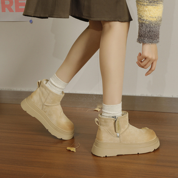 Női hócsizma mikroszálas felsőrész, gumitalp, oldalsó cipzár, középmagas szár, mesterséges szőrme belső