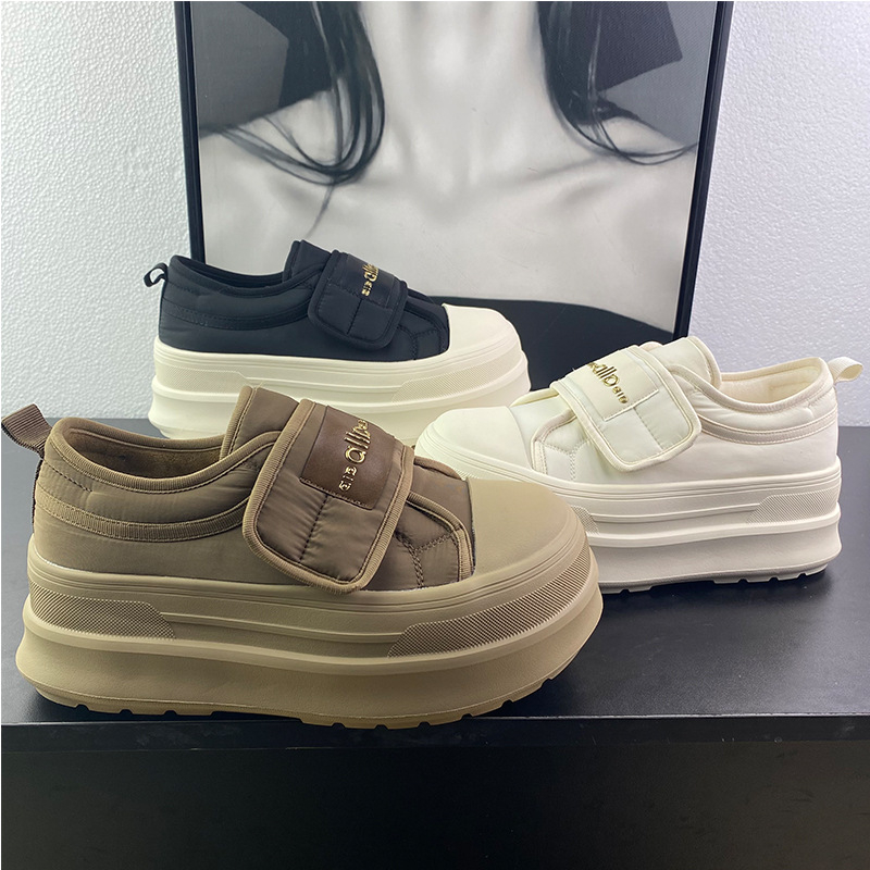 Női sportcipők Velcro-zárással és vastag talppal, textil felsőrész, rövid műplüss bélés