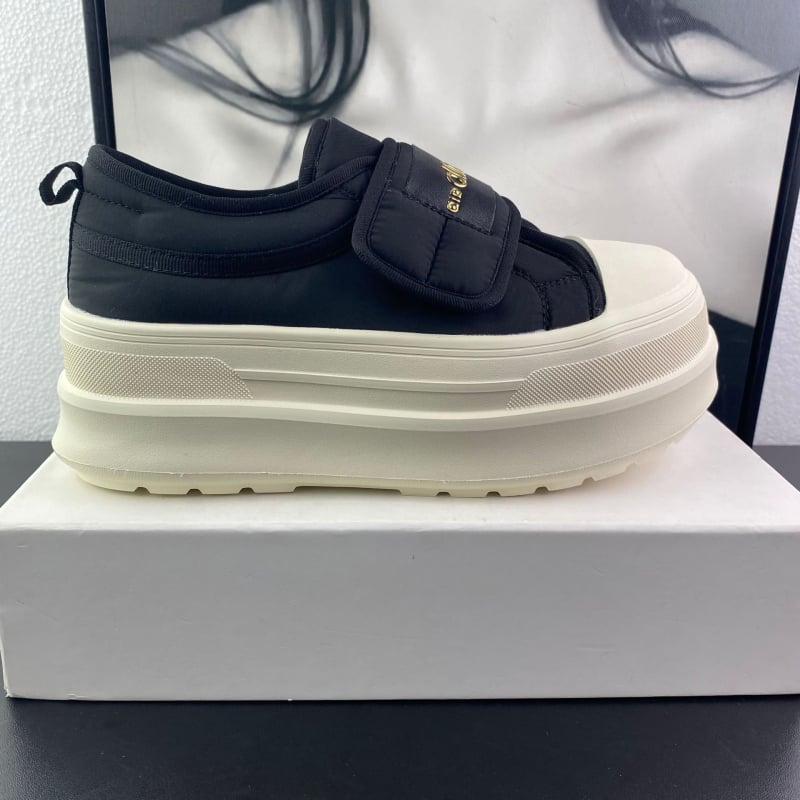 Női sportcipők Velcro-zárással és vastag talppal, textil felsőrész, rövid műplüss bélés