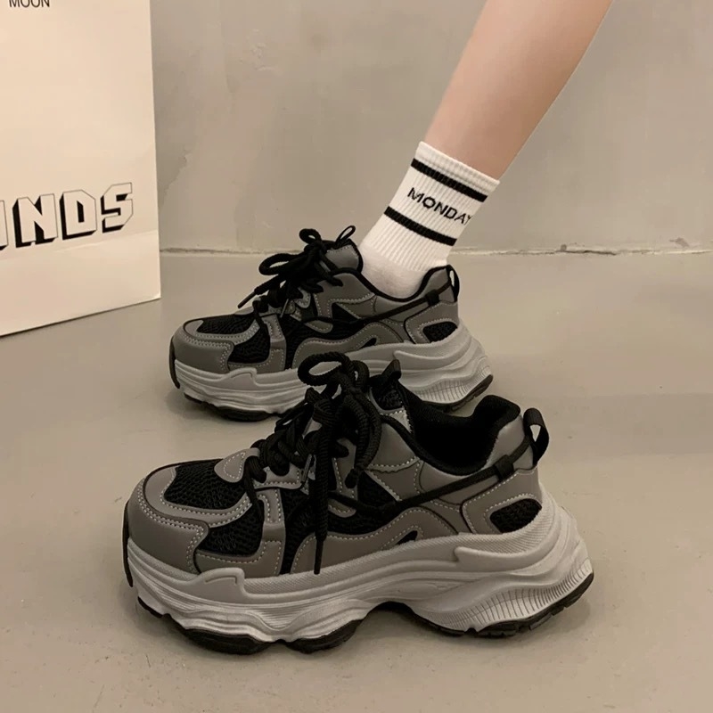 Ženske chunky sneakers tipa dad shoes s PU+ mrežastim gornjim dijelom, 3-5 cm visina pete, gumena potplata, šnurno zatvaranje, unutarnja podstava od umjetnog pliša