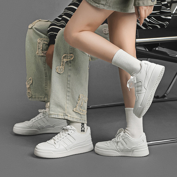 Unisex sporta kurpes ar gumijas zoli