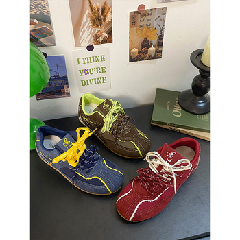 Ramster női casual cipő - dupla fűzővel, felső rész műnubuk, alacsony profil, vastag EVA talp, csíkos mintázat