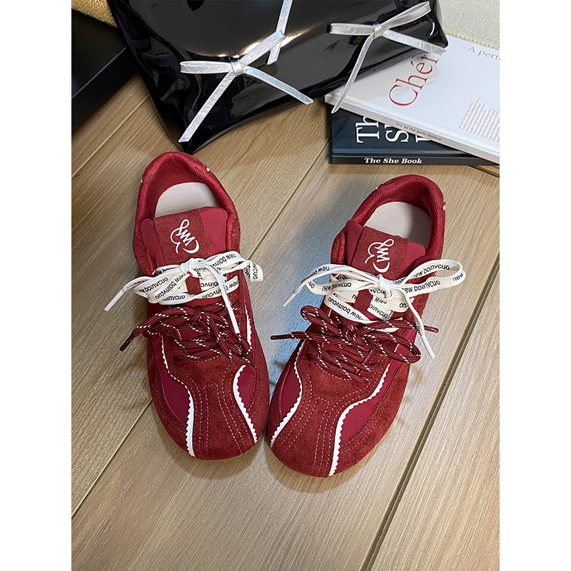 Ramster női casual cipő - dupla fűzővel, felső rész műnubuk, alacsony profil, vastag EVA talp, csíkos mintázat