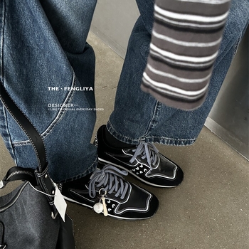 Дамски кецове с повдигащ дизайн и ретро стил, горна част синтетична кожа, вътрешен материал имитационна кожа, подметка анти-слип гума, закопчаване връзки