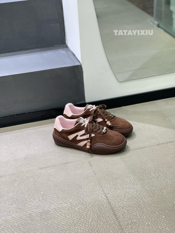 Női casual cipő fűzőkkel, felső rész valódi bőr, gumitalp, vastag talp