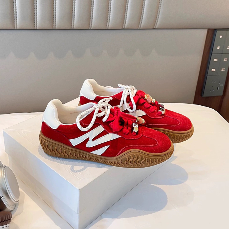 Női casual cipő fűzőkkel, felső rész valódi bőr, gumitalp, vastag talp