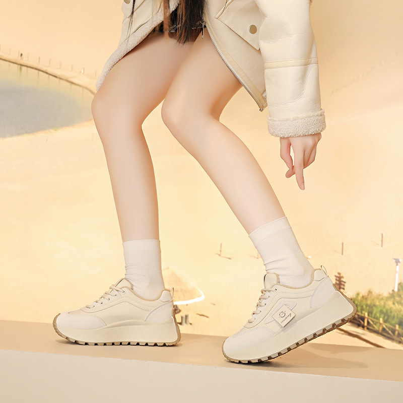 Női chunky sneakers vastag talppal, textil felsőrész, gumitalp, EVA talpbetét, pamut bélés, kerek orrú