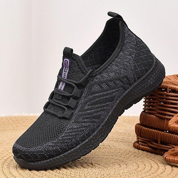 Női lapos cipő – lélegző hálós felső, mikroszálas bőr belső talp, MD talp, sarokmagasság 0–1 cm, zárás: slip-on (Upper: Mesh; Insole: Microfiber leather; Sole: MD; Heel height: 0–1 cm; Closure: Slip-on)