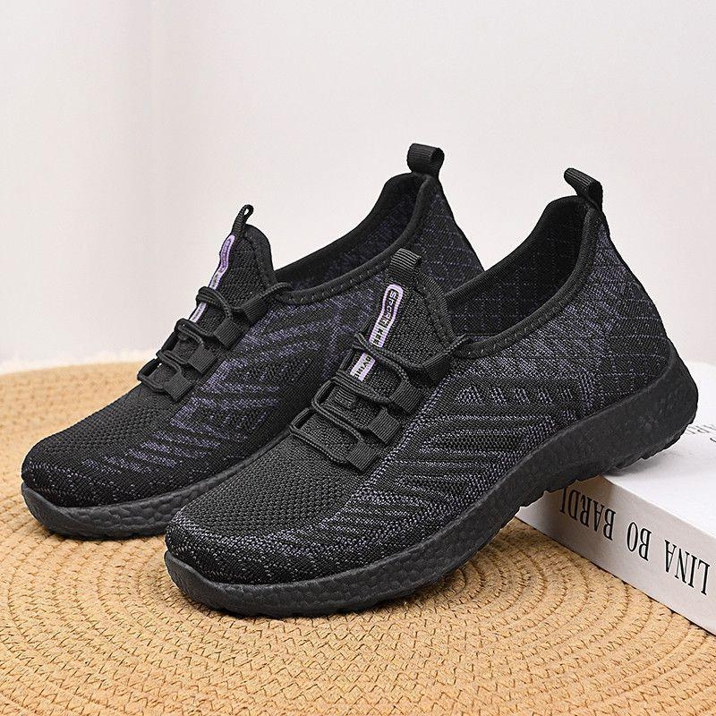 Női lapos cipő – lélegző hálós felső, mikroszálas bőr belső talp, MD talp, sarokmagasság 0–1 cm, zárás: slip-on (Upper: Mesh; Insole: Microfiber leather; Sole: MD; Heel height: 0–1 cm; Closure: Slip-on)