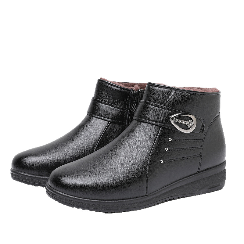 Női téli papucs plüss belsővel, alacsony sarok, oldalsó cipzár, kerek orr, felső rész szuper rostból