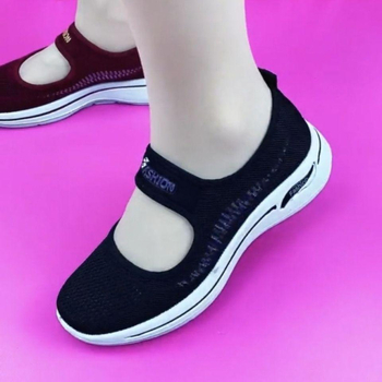 Női slip-on cipő hálós felsőrésszel, légáteresztő, csúszásmentes PVC talppal, alacsony sarok 1–3 cm
