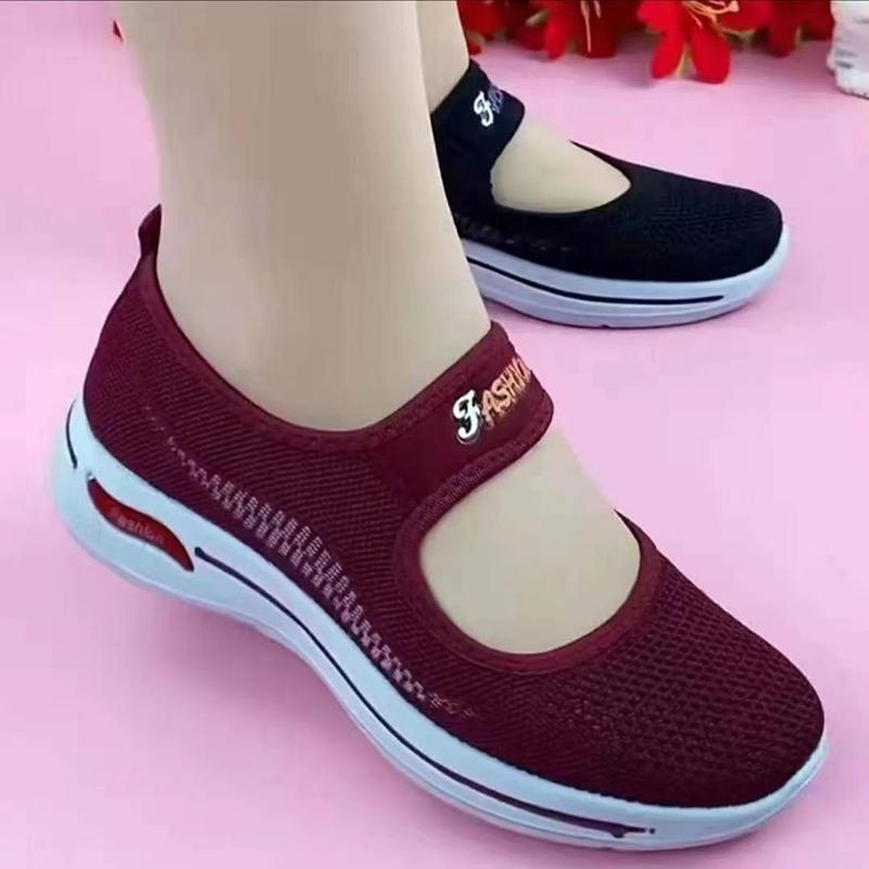 Női slip-on cipő hálós felsőrésszel, légáteresztő, csúszásmentes PVC talppal, alacsony sarok 1–3 cm