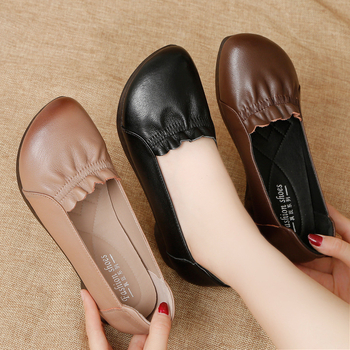 Ženske kožne loafers s mekanom potplatom, okrugli nos, nizak pet 1–3 cm, casual i udobne
