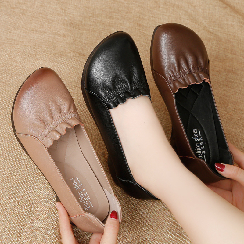 Ženske kožne loafers s mekanom potplatom, okrugli nos, nizak pet 1–3 cm, casual i udobne