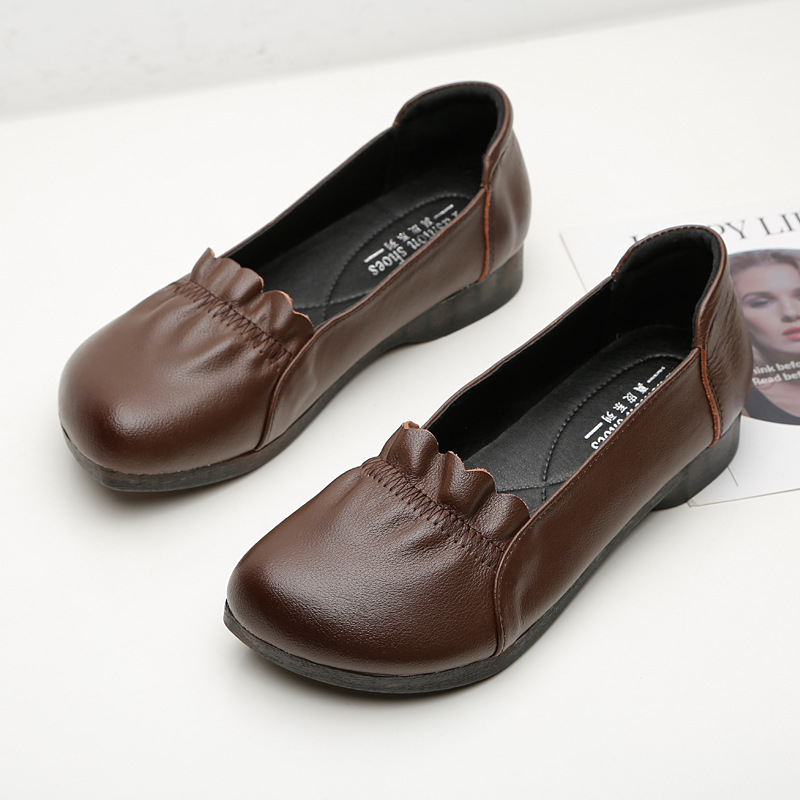 Ženske kožne loafers s mekanom potplatom, okrugli nos, nizak pet 1–3 cm, casual i udobne