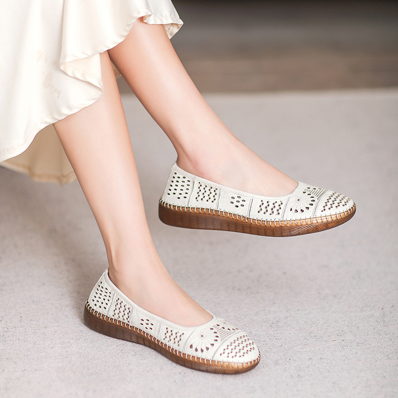 Ženske ljetne udobne cipele — okrugli vrh, gornji dio od kože prvog sloja, ulošak od svinjske kože, gumeni potplat, bez podstavlja, niski potplat 1–3 cm, Mori girl stil