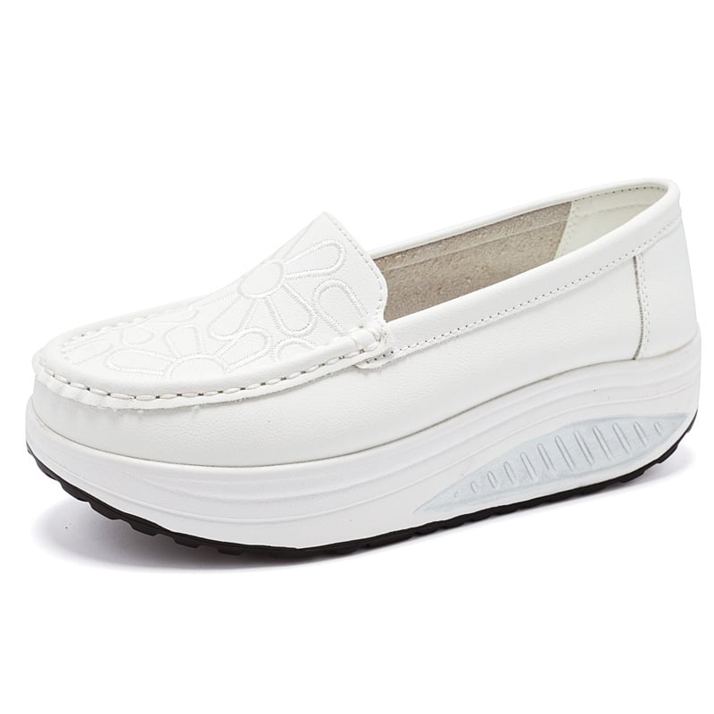 Ženske loaferice, koža split, zaobljeni vrh, 3–5 cm visina pete, PU đon, PU ulošak