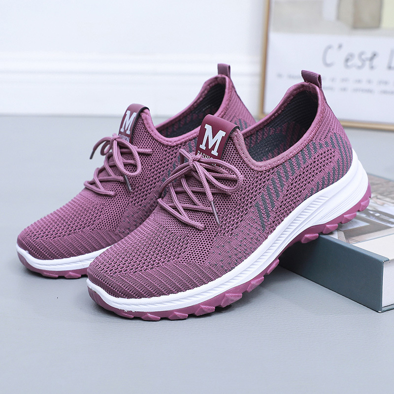 Ženske slip-on tenisice od tekstila s Flyknjim gornjim dijelom i gumom; prozračna i protuklizna, okrugli vrh, niski plosnati potpetica 1-3 cm, pogodne za svakodnevno nošenje u proljeće, ljeto i jesen