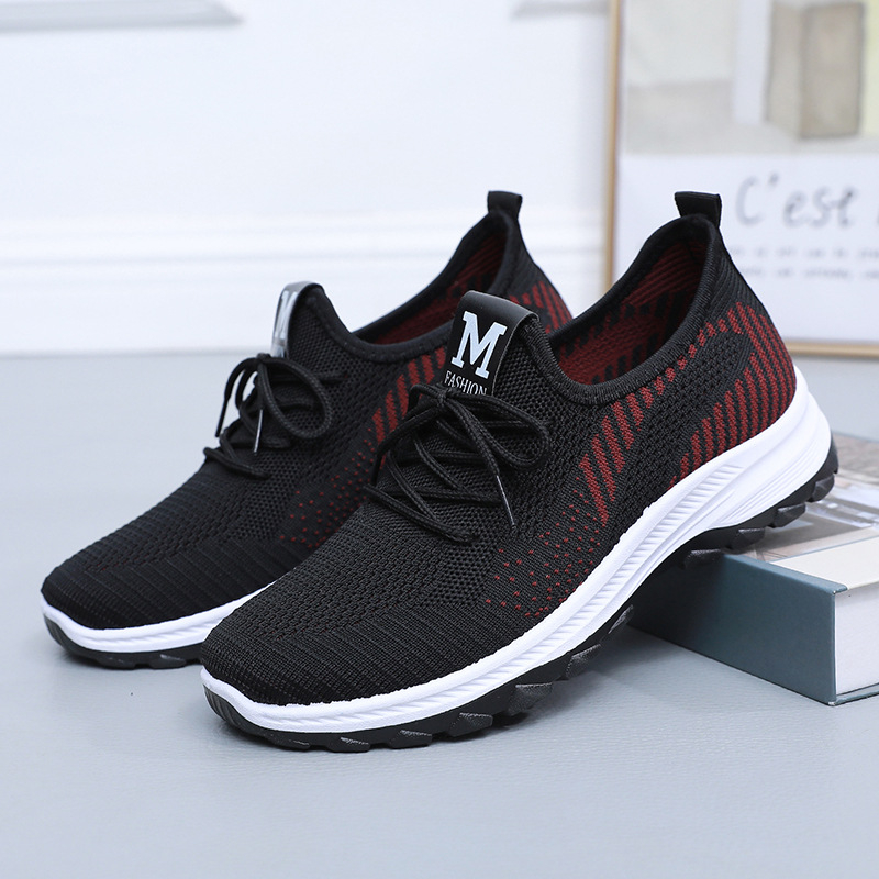 Ženske slip-on tenisice od tekstila s Flyknjim gornjim dijelom i gumom; prozračna i protuklizna, okrugli vrh, niski plosnati potpetica 1-3 cm, pogodne za svakodnevno nošenje u proljeće, ljeto i jesen