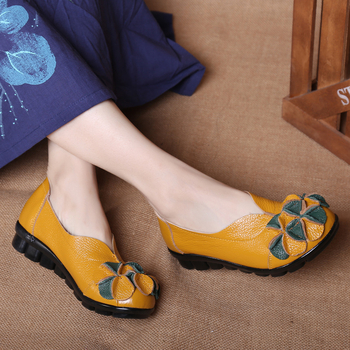 Ženske kožne mokasine u etničkom stilu, okrugli vrh, gumena potplata, niski potpetica 1–3 cm