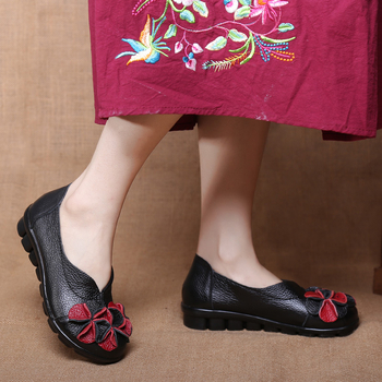 Ženske kožne mokasine u etničkom stilu, okrugli vrh, gumena potplata, niski potpetica 1–3 cm