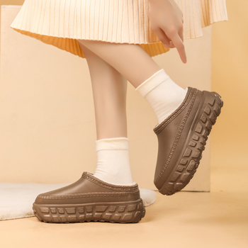 Unisex jesensko-zimske pamukne cipele s EVA gornjim dijelom i sole, podstavljena plišem, srednje visoki gornji dio, 3–5 cm povišena peta, protuklizna potplat