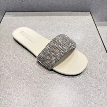 Ženské sandále s rhinestone, s thong popruhou | Horný materiál: super vlákno; Podrážka: PU; Vnútorný materiál: cortical; Hrúbka podrážky: 0–3 cm; Päta: plochá