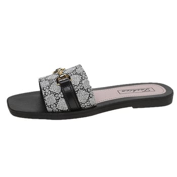 Slip-on szandál négyszögletes orrú, fém csattal, műbőr felsőrész, gumi talp — Nyár 2025