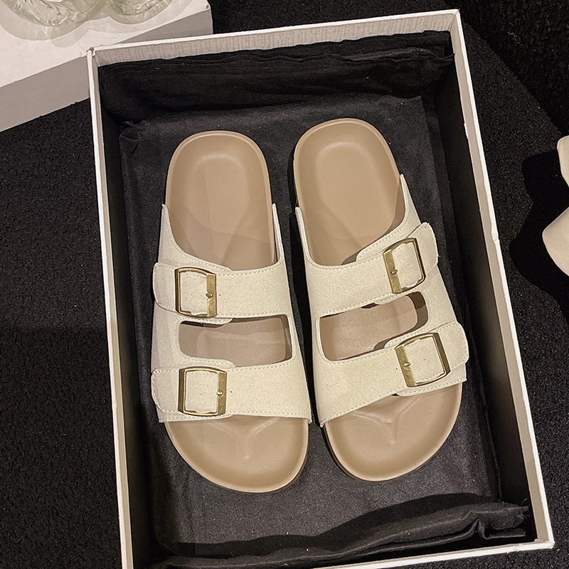 Sandale s debelim potplatom u Birkenstock stilu, gornji dio od platna, gumena potplata, mrežasti uzorak, unutarnja podstava od tkanine