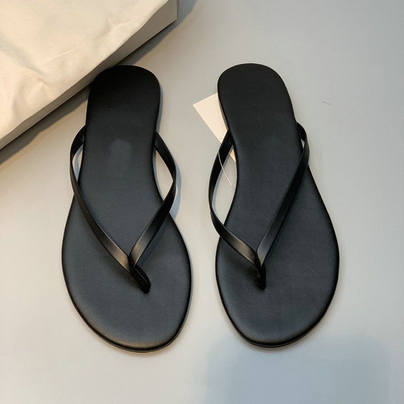 Dámske thong sandále, kórejský štýl; vrchný materiál: umelá PU; podrážka: guma; hrúbka podrážky 0–3 cm; plochá podrážka