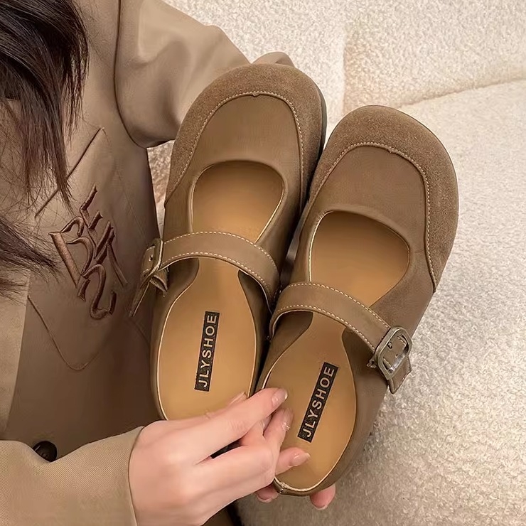 Baotou papuče – minimalistické; okrúhla špička; slip-on; PU vrchná časť; kompozitná podrážka.