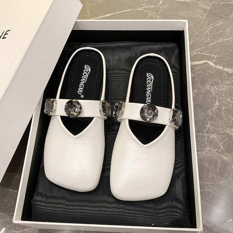 Sandale plate cu suprafața PU, vârf rotund, căptușeală PU, talpă din cauciuc — lansare vară 2025