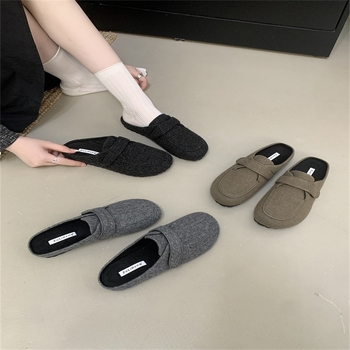 Ženske slip-on loaferice s gornjim dijelom od nubuka, gumom potplatom, podstava od umjetne kože, ravni potplat