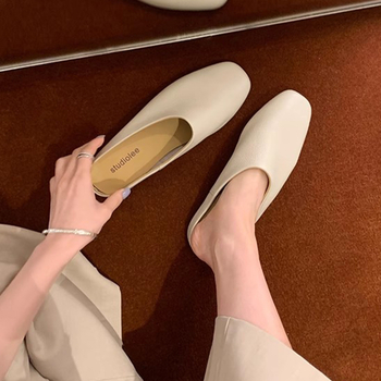 Ženske slip-on mule od prave kože, gumena potplat, ljeto 2025, gornji dio od prave kože, unutarnji materijal: svinjska koža