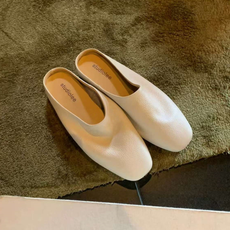 Ženske slip-on mule od prave kože, gumena potplat, ljeto 2025, gornji dio od prave kože, unutarnji materijal: svinjska koža