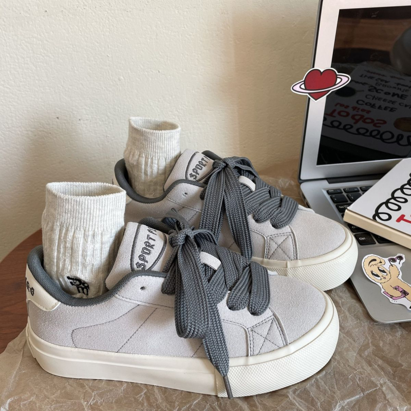 Ženske tenisice od PU, niska gornja linija, prednje kopčanje, EVA uložak, kožna podstava — proljeće 2024