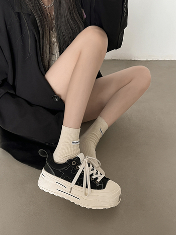 Ženske svakodnevne udobne tenisice s gornjim dijelom od umjetnog pliša, vezanje, PU Uložak, gumeni potplat, visina pete 0–1 cm