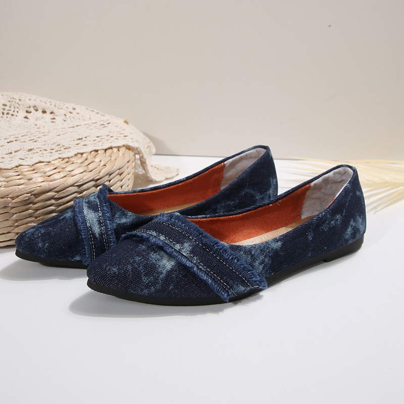 Dámske slip-on tenisky s plátenným vrchom, PU stielka, gumová podrážka, špičatý nos, klin 4–6 cm