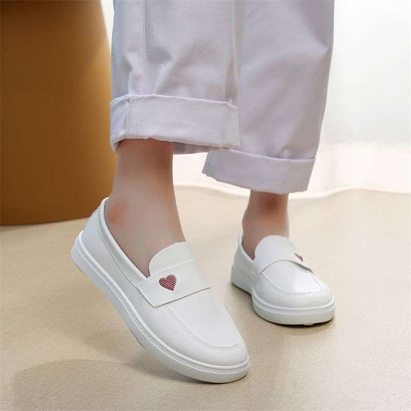 Ženske slip-on casual lazy cipele od mikrovlaknaste kože, unutrašnjost od mikrovlaknastog materijala, PVC potplat, srednja visina gornjeg dijela, niski potpetica 1-3 cm