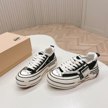 Uniszex vászoncipő vastag talppal, vulkanizált gumitalppal, fűzővel zárható