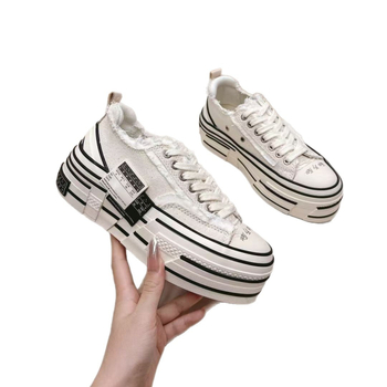 Uniszex vászoncipő vastag talppal, vulkanizált gumitalppal, fűzővel zárható